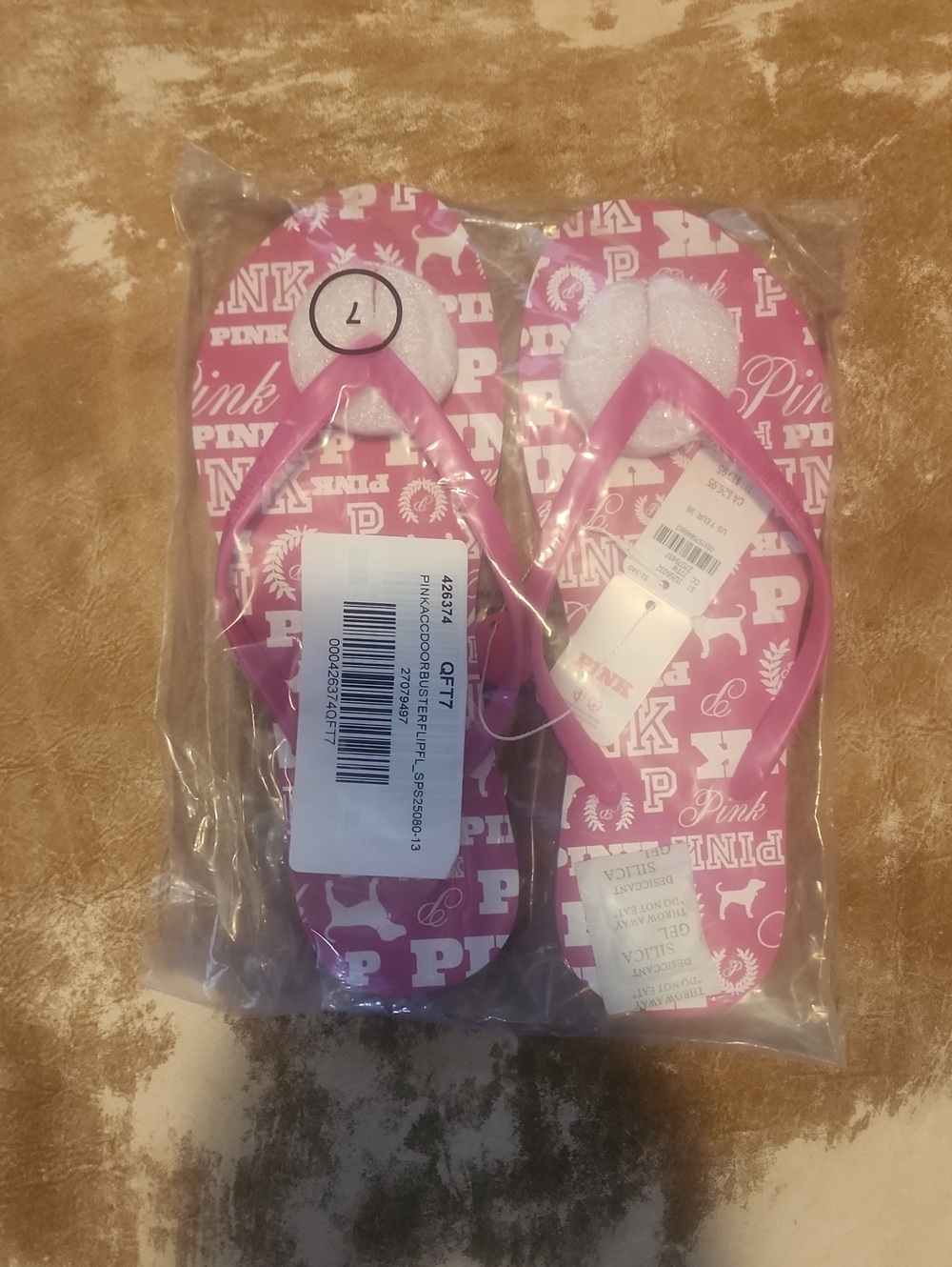NWT Pink VS Pink Flip Flops. Size: 7